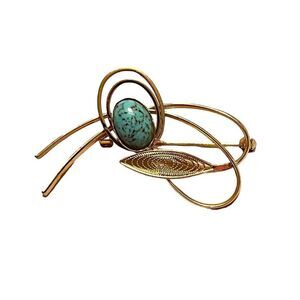 ⭐️3/$25⭐️ Vintage Turquoise Gold Tone Brooch